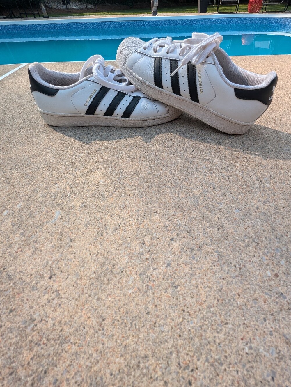 ADIDAS Superstar White & Black Sneakers Unisex Men’s 5.5 Women’s 7 Gold Trefoil